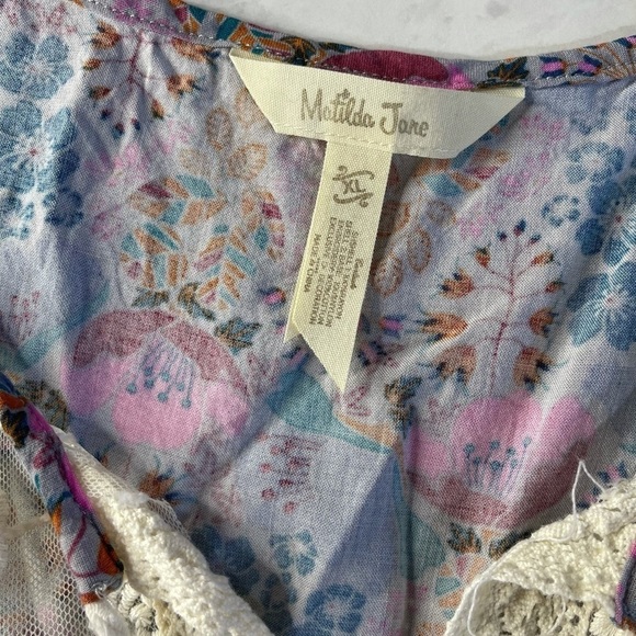 Matilda Jane Blue Pink Floral Lace Trim Tassel Neckline Top Size XL - Picture 4 of 7